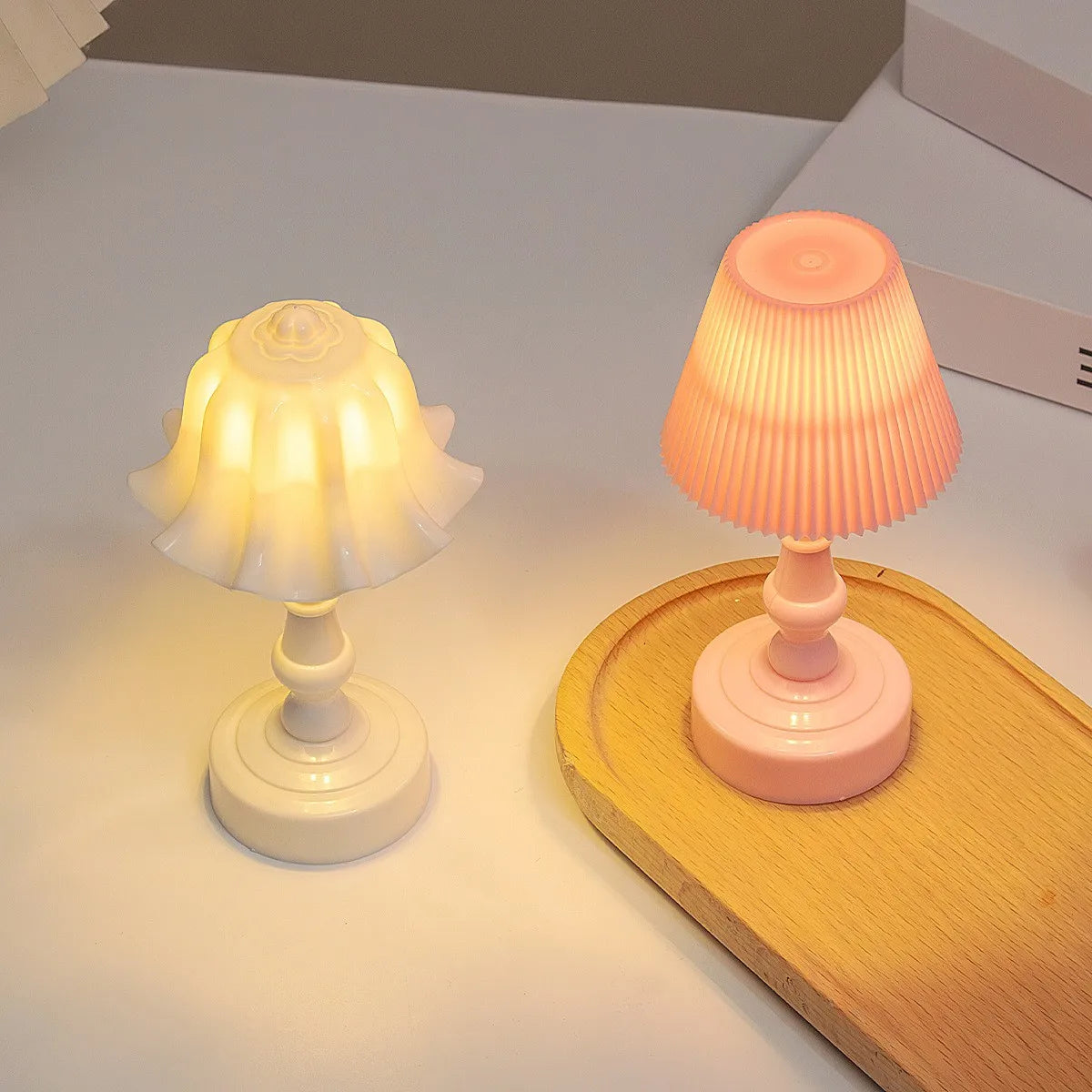 Miniature Retro Flower Desk Lamp